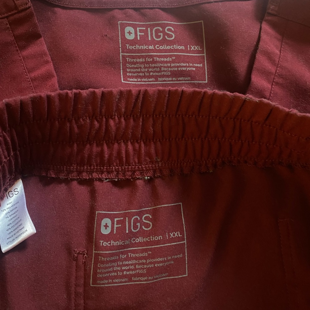 Set of Figs Maroon Scrubs XXL